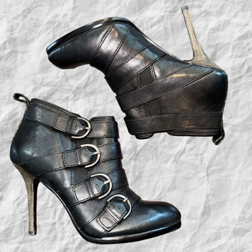 Coach Tessie Black Leather Heeled Buckle Ankle Booties Size‎ 6.5B - Picture 3 of 7
